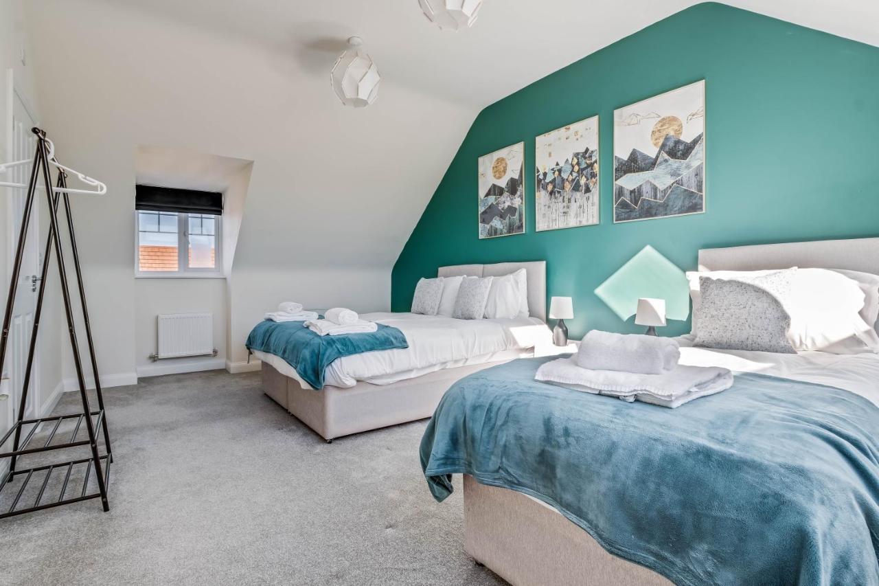 Beautiful And Comfortable Home Away From Home With Free Parking, Fast Wifi And White Crisp Hotel Standard Linen Hosted By Our Home Short Stays Northampton Exteriér fotografie