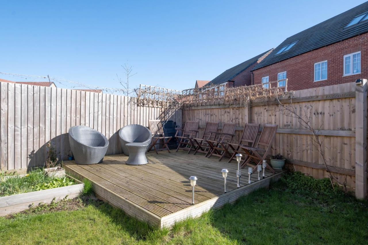 Beautiful And Comfortable Home Away From Home With Free Parking, Fast Wifi And White Crisp Hotel Standard Linen Hosted By Our Home Short Stays Northampton Exteriér fotografie